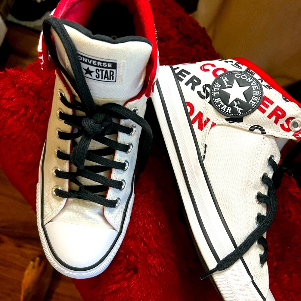 Men’s red/black/white mid top Chuck Taylor